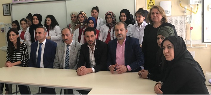 ÖĞRENCİLERE KUAFÖRLÜK EĞİTİMİ VERİLDİ