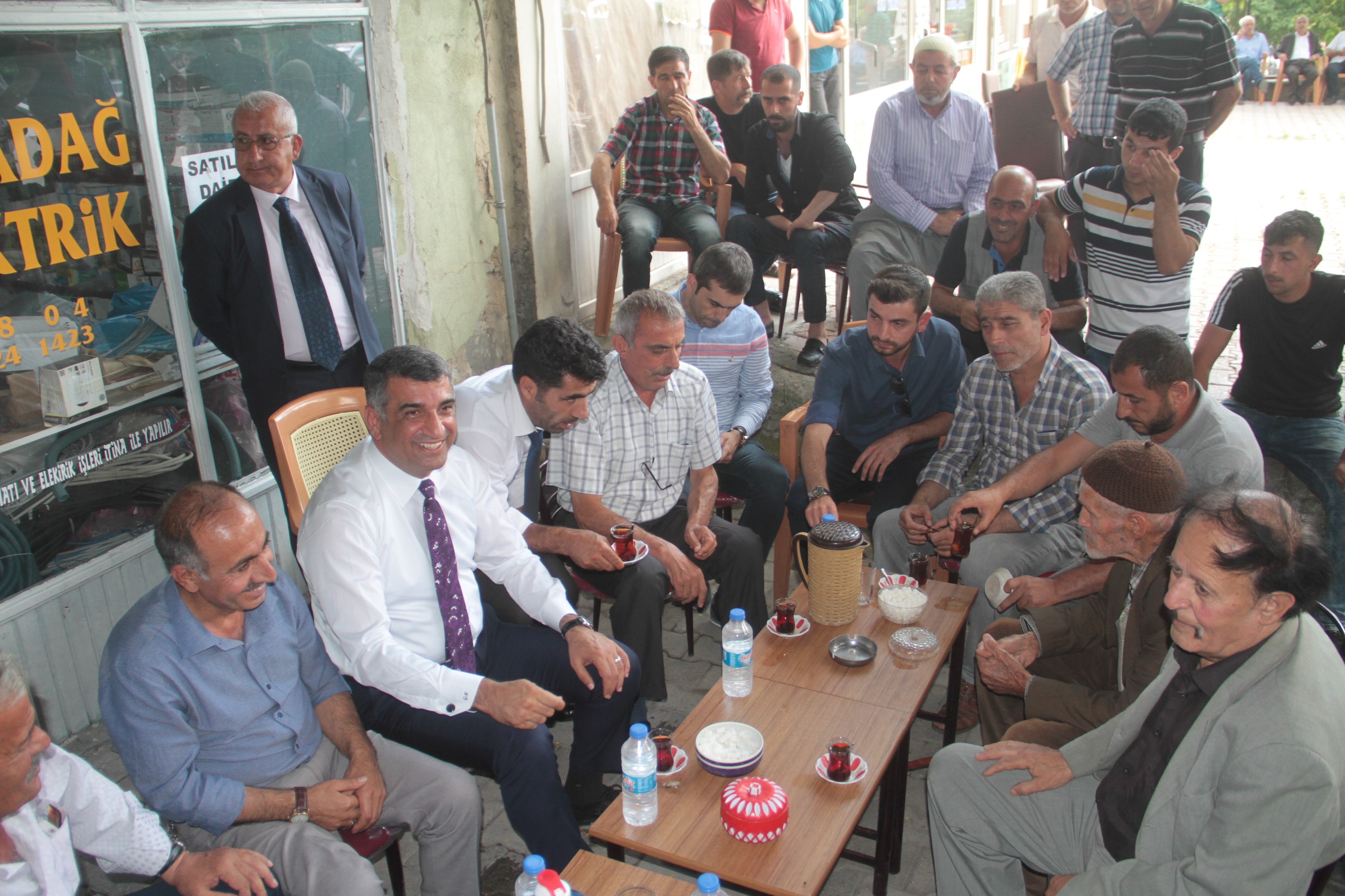 MHP'Lİ 5 MECLİS ÜYESİ CHP'YE GEÇTİ