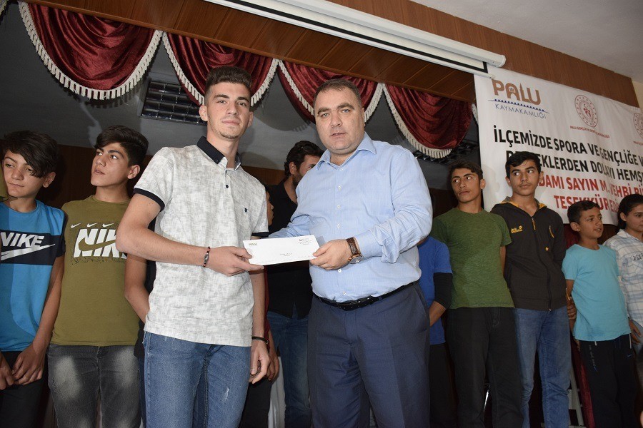 PALU'DA "SPORTİF ENLERİ"TÖRENİ
