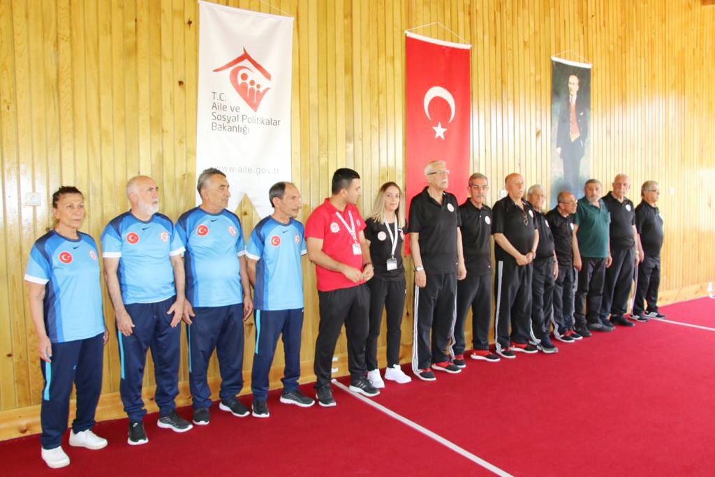 "BOCCE" TURNUVASINDA GENÇLER YARIŞTI