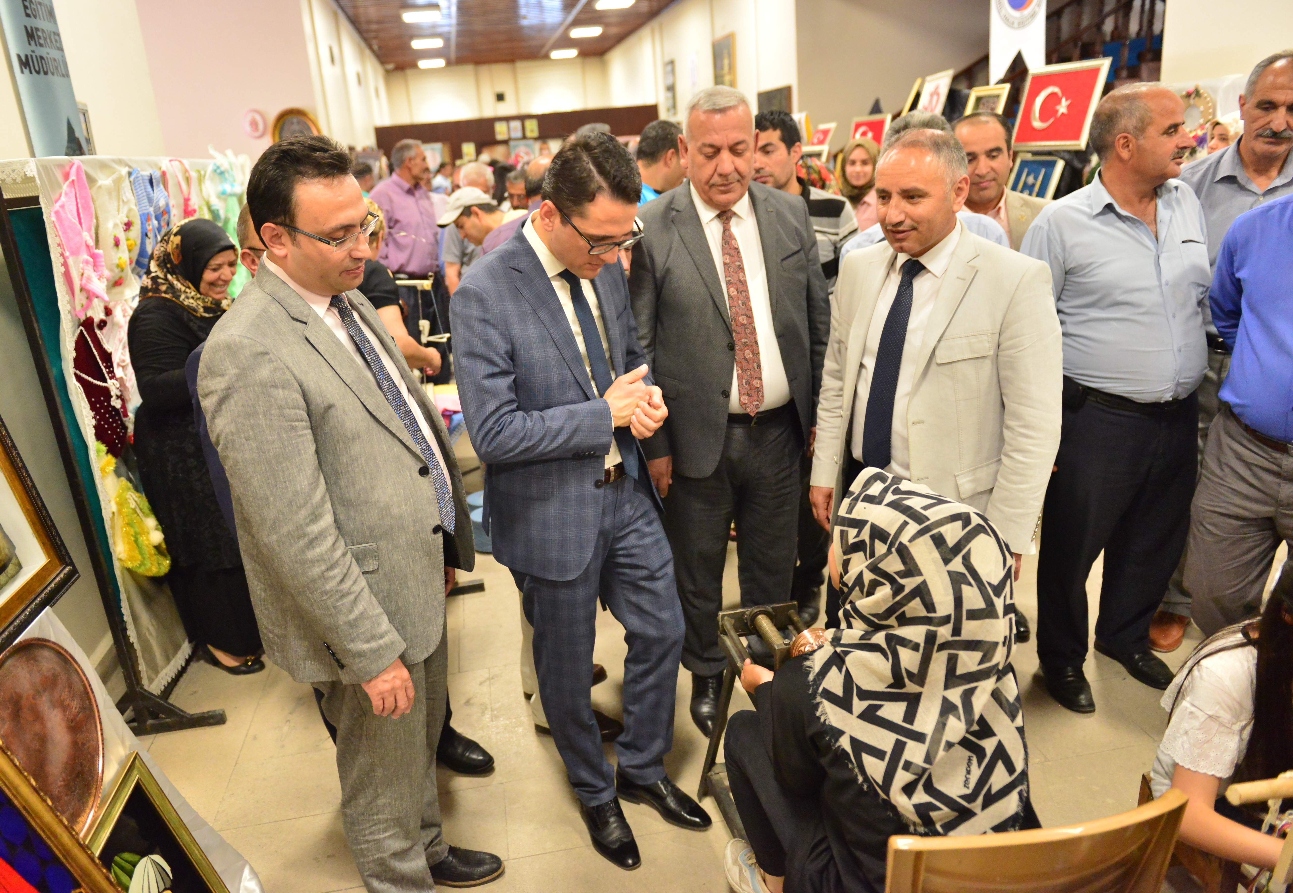 ELAZIĞ'DA 'ÖĞRENME ŞENLİKLERİ' SERGİSİ