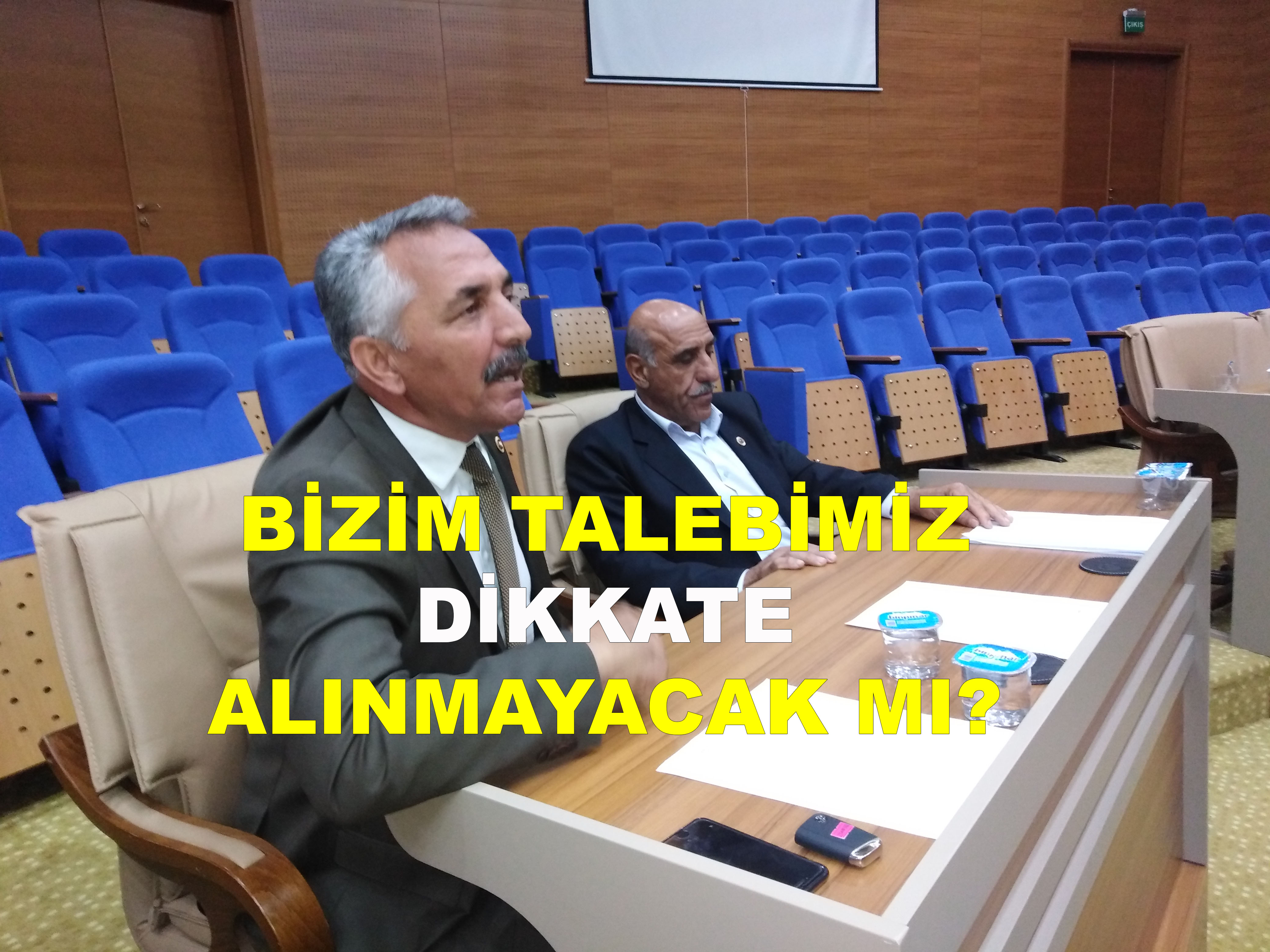 MÜDÜRLER, AK PARTİ'YE HİZMET EDİYOR