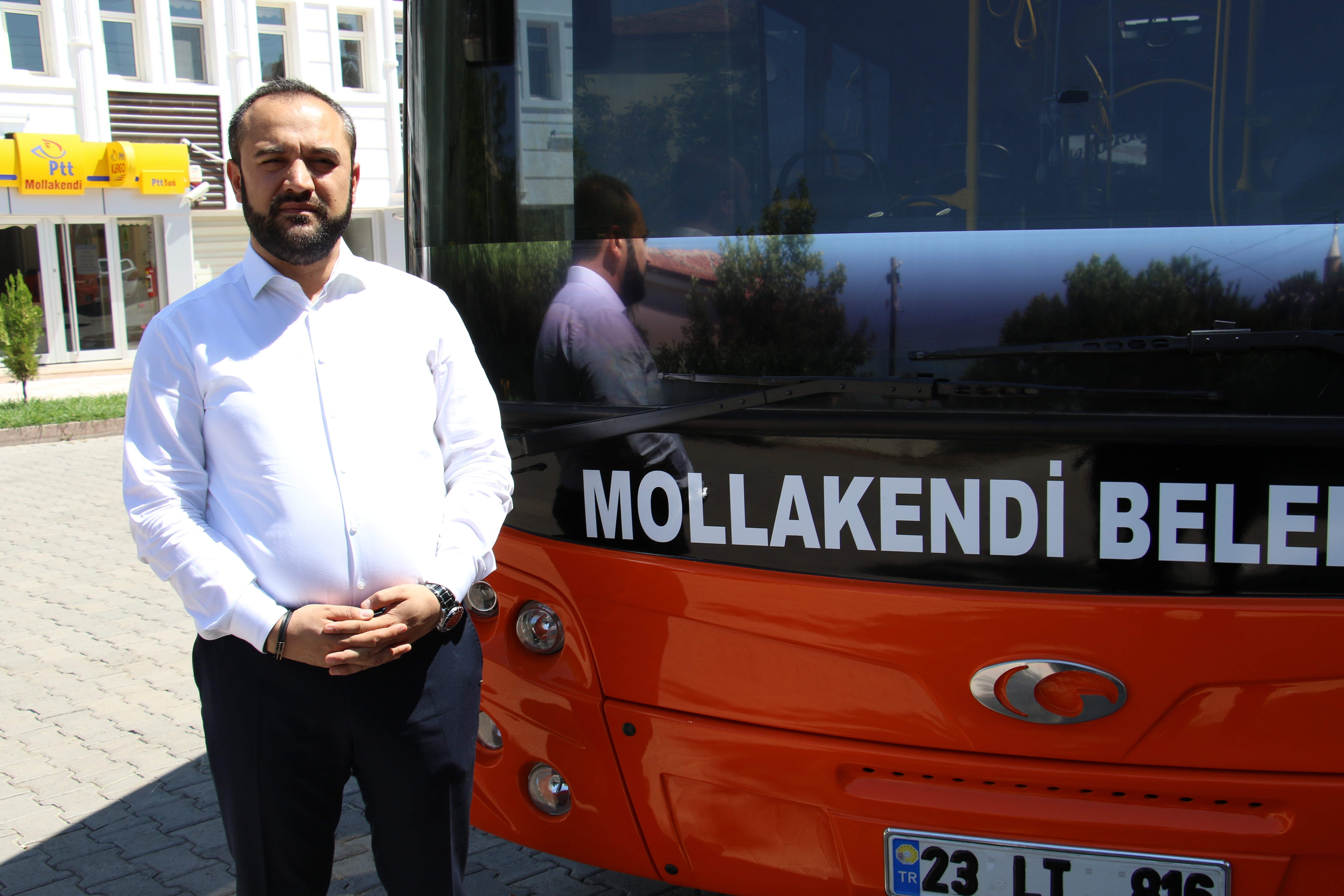 ŞOFÖR GECİKİNCE, BAŞKAN KOLTUĞA OTURDU