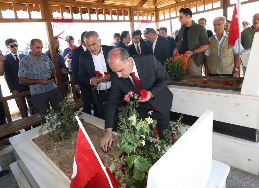 EMNİYET GENEL MÜDÜRÜ ŞEHİT AİLELERİNİ ZİYARET ETTİ