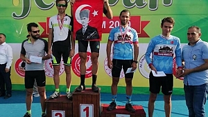 BİSİKLETÇİLERİMİZ DERECELERLE DÖNDÜLER