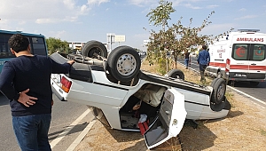 TIR İLE ÇARPIŞAN OTOMOBİL TAKLA ATTI: 3 YARALI
