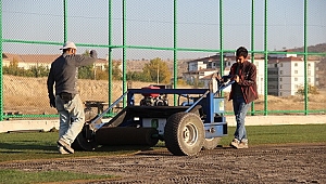 DOĞUKENT STADINA ÇİM SERİMİ YAPILDI