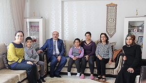 ÖĞRETMENLER, ÖĞRENCİLERİN EVİNDE