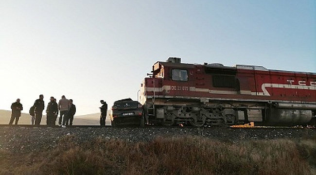 TREN KAZASINDA 3 KİŞİ AĞIR YARALANDI