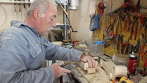 AHŞAP OYUNCAKLAR TERAPİSİ OLDU