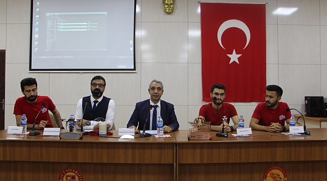FÜ'DE "BİR BAŞARI ÖYKÜSÜ" KONFERANSI