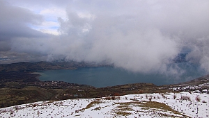 HAZARBABADA KAR VE BULUTLARIN GÖRSEL ŞÖLENİ