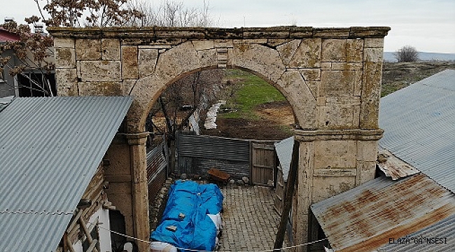 ALİBEYKÖY KONAĞININ KORUNMASI İSTENİYOR