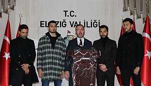 BAKAN KASAPOĞLU VE MİLLİ FUTBOLCULAR DESTEK İÇİN GELDİLER