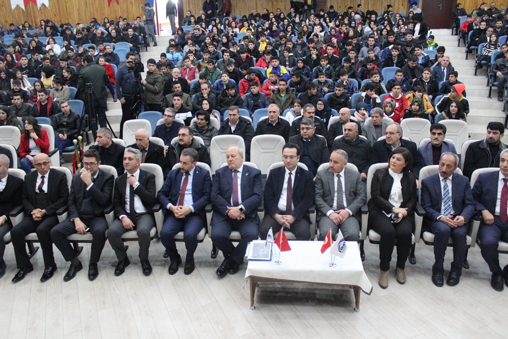 ÖĞRENCİLERE 'MESLEKİ EĞİTİM' SEMİNERİ