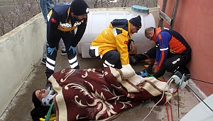 ÇATIDAN DÜŞEN ŞAHISI, AFAD KURTARDI