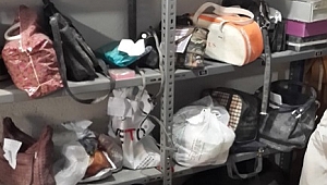 ENKAZ ALTINDA KALAN EŞYALAR AİLELERE TESLİM EDİLİYOR