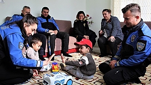 KÜÇÜK EFRAİM'İN DOSTU POLİS OLDU