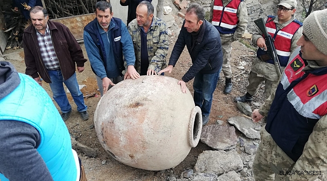 ELAZIĞ'DA 700 YILLIK "TAHIL KÜPLERİ" ÇIKTI