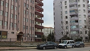 Sürsürü Mahallesinde bir apartman daha karantinaya alındı 