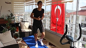 Futbolcular evde çalışıyor