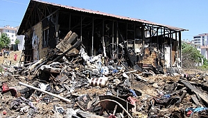 Elazığ'da evi yanan 2 çocuğu engelli aile çadıra yerleşti
