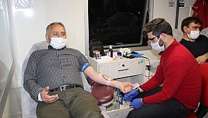 Elazığda eğitimcilerden kan bağışı