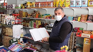 Hayırsever borç kapattı, hediye çeki verdi