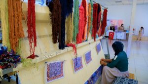 Elazığ'da kurslar, sosyal mesafeli eğitime başladı