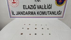 Elazığ'da Roma dönemine ait 20 sikke ele geçirildi