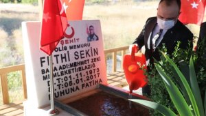 Vali Yırık, şehit Sekin'in kabrini ziyaret etti