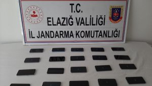 Elazığ'da 20 adet kaçak telefon ele geçirildi
