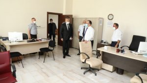Vali Yırık denetimde, vatandaşın işinin hızlı ilerlemesi için talimat verdi
