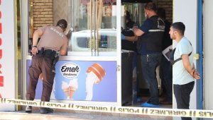 Dondurmacıya girdi, müşterilerin gözü önünde cinayet işledi