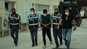 Müşterilerin gözü önünde cinayet işlemişti yakalandı