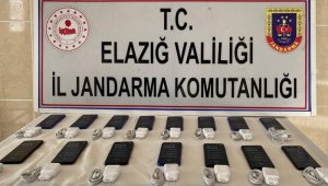 Elazığ'da 15 adet kaçak telefon ele geçirildi