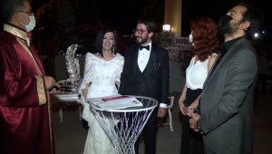 Nikah memurunun yemek, alışveriş esprisi herkesi güldürdü