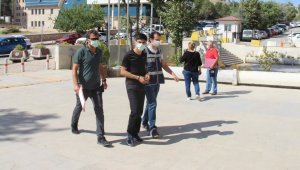 Önce güvenlik kamerasına sonra polise yakalanan hırsızlık şüphelisi tutuklandı