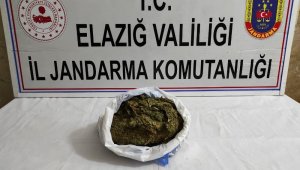 Ticari taksi ile esrar getiren şüpheli yakalandı