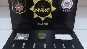 Uyuşturucu madde ile yakalanan 2 şüpheli tutuklandı