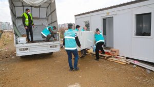 Elazığ'da evi yanan yaşlı çifte destek