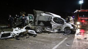 Elazığ'da feci kaza: 3 ölü, 3'ü ağır 4 yaralı