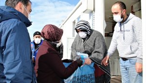 Konteyner kentteki depremzedelere destek