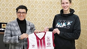 Elazığ İl Özel İdare, Kristine Vitola'yı transfer etti