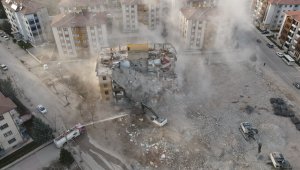 İki depremde 16 bin 773 yapı ağır hasar aldı, 5 bin 664'ünün yıkımı yapıldı