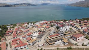 Sivriceliler deprem evlerinden memnun...
