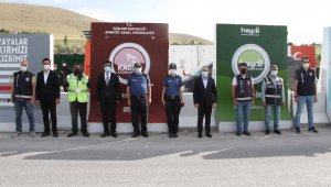 Vali Erkaya Yırık, güvenlik güçlerinin bayramını kutladı