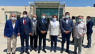 Akşener'e, CHP'den sıcak karşılama