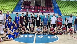 Basketbol U-16' müsabakalarında EBUAŞ birinci oldu