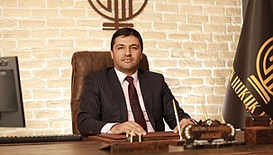 Kendisi, Devletin Valisi mi yoksa iktidarın Valisi mi olduğunu bir kez daha sorgulatmaktadır